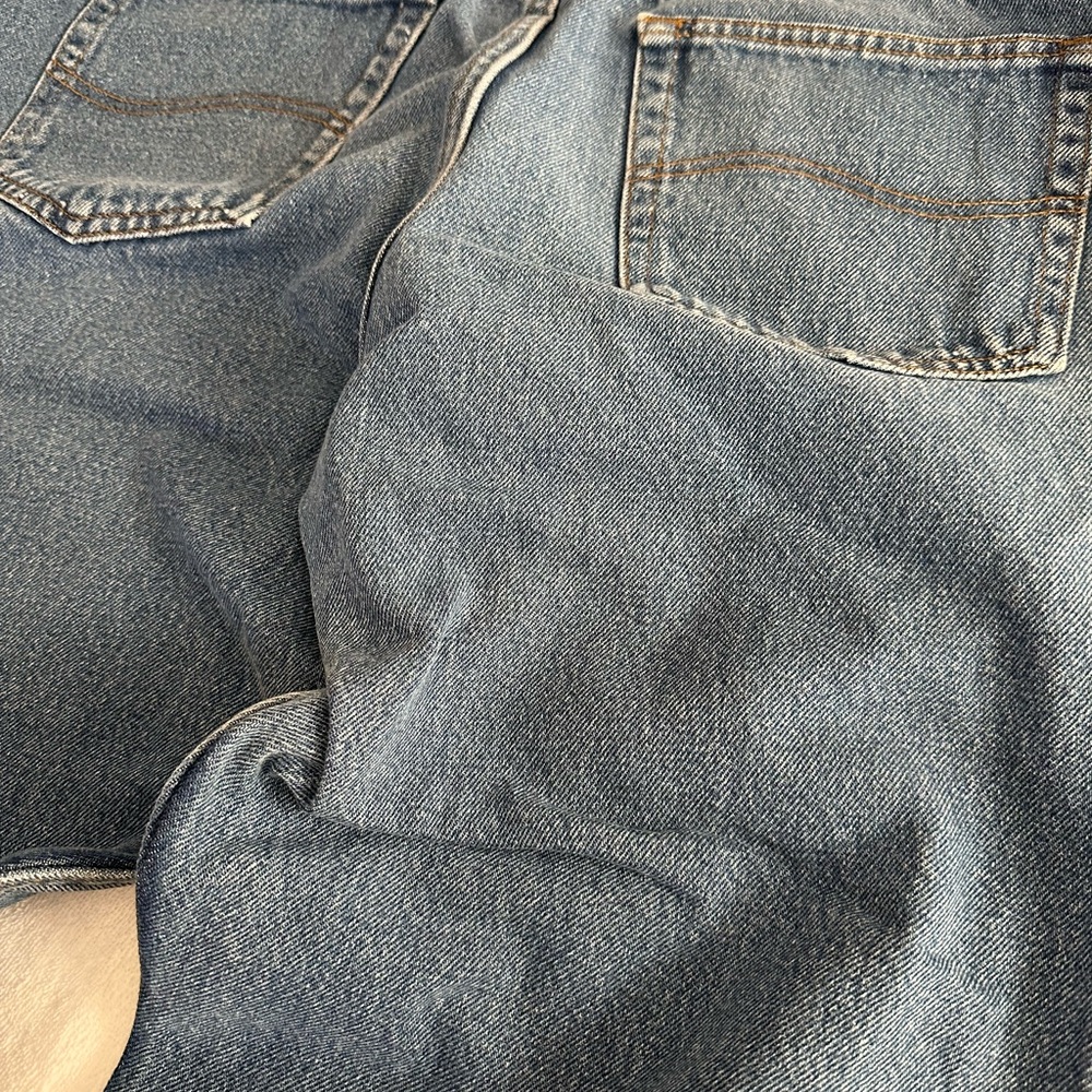 Lee medium Blue Classic Denim Men’s Jeans with Worn-In Look